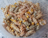Foto del paso 4 de la receta: Ensalada de pasta tricolor