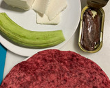 Foto del paso 1 de la receta: Wrap de remolacha con queso fresco, alficoz y anchoas