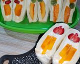 Foto langkah ke 7 dari resep Fruit Sando.