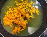 Foto del paso 2 de la receta: Coulish de naranja 🍊 con flor de cempasúchil