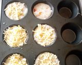 A picture of step 5 of Egg muffins.