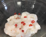 Foto del paso 2 de la receta: Marmitako con atún y gambas en olla cocotte