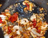 Foto langkah ke 1 dari resep Nasi goreng seafood bumbu ulek.