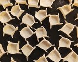 Foto del paso 1 de la receta: Tartaletas Exprés con Rellenos Atún /hongos/Roquefort y pera