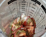 Foto del paso 1 de la receta: Tomate preparado con ajos confitados