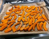 Une image de l'étape 8 de Frites de potimarron au miel et épices.