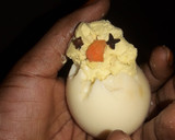 A picture of step 2 of Hatch Deviled Egg Chicks.