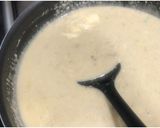 A picture of step 7 of Methi Matar Malai.