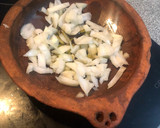 Foto del paso 1 de la receta: Tajín de pollo con patatas (guiso)
