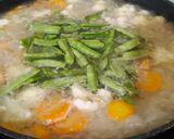 Foto langkah ke 6 dari resep Sop Sohun Telur Puyuh.