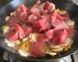 Foto del paso 8 de la receta: Carne en salsa con champiñones