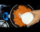 A picture of step 4 of Gajar ka halwa with coconut milk.