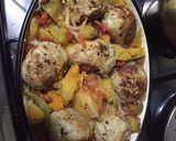Foto del paso 4 de la receta: SALSA AL HORNO CON Albóndigas de pollo y mostachole 🍝🥘
