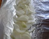 Foto del paso 1 de la receta: Marucha en ciruelas cebolla gratinada, zanahoria ciruela y apio