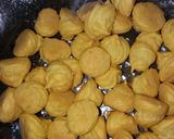 Foto langkah ke 5 dari resep Sus kering isi coklat lumer.