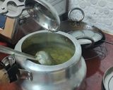 A picture of step 4 of Rajasthani methi ni bhaji.