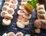 A picture of step 2 of Sausage bread.