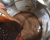 Foto langkah ke 6 dari resep Blackforest Cake (Brownis kukus ala Ny. Liem).
