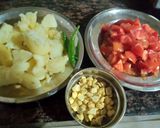 आलू,टमाटर और मूगोडे की रसीली सब्जी(aloo tamater aur moogode ki rasili sabji recipe in hindi) रेसिपी चरण 1 फोटो
