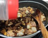 A picture of step 3 of Beef Pares.