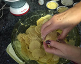 Foto del paso 5 de la receta: Nidos de Patatas con Parmesano y huevo