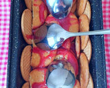Foto del paso 7 de la receta: Pudin de galletas con fresas y flan instantáneo de vainilla