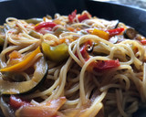 Foto del paso 6 de la receta: Espaguetis con verdura y soja