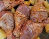 Foto del paso 2 de la receta: Muslitos de pollo asados, especiados y un poco picantes 🔥