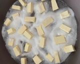 Une image de l'étape 1 de Gâteau rhubarbe façon tatin.
