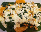 Foto del paso 3 de la receta: Ensalada de espinacas con mandarina y queso con mermelada de naranja amarga