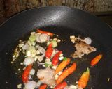 Foto langkah ke 4 dari resep Sop Kepala Ikan Salmon.