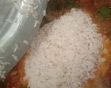 A picture of step 4 of Yakhni pulao.