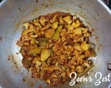 A picture of step 2 of Mix Vegetable Masala.