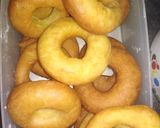 Foto langkah ke 4 dari resep Donat empuk dan lembut.