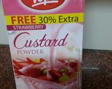 A picture of step 1 of Strawberry fruit custard with dates flavour.