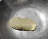 A picture of step 3 of Soya Momos.