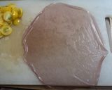 รูปขั้นตอนการทำที่ 3 ของ เมี่ยงก๋วยเตี๋ยวหมูสับ