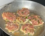 Hình bước làm 2 của món Thịt viên chiên