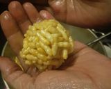 A picture of step 4 of Murmura Ladoo (Puffed rice Ladoo).