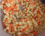 Foto langkah ke 2 dari resep Risoles Ragout Sayur.