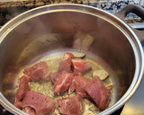 Foto del paso 2 de la receta: Solomillo de cerdo estofado con champiñones y patatas