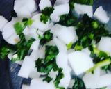 A picture of step 1 of Radish chutney.