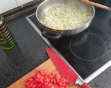 Foto del paso 2 de la receta: Albondiguillas estofadas con calamar