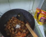 Foto langkah ke 5 dari resep Oseng 3T Kecap.