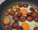 A picture of step 4 of Turkish Sausage & Eggs (Sucuklu Yumurta).