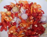 Foto langkah ke 7 dari resep Mie Goreng Sambal Matah.