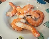 Foto del paso 1 de la receta: Lentejas rojas con langostinos