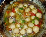 Foto langkah ke 3 dari resep Bakso saos lada hitam simple.