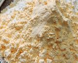 A picture of step 4 of Custard sponge cake.