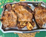 Une image de l'étape 11 de Côtes de porc grillées marinées sauce tomate aux pommes de terre et piments verts.